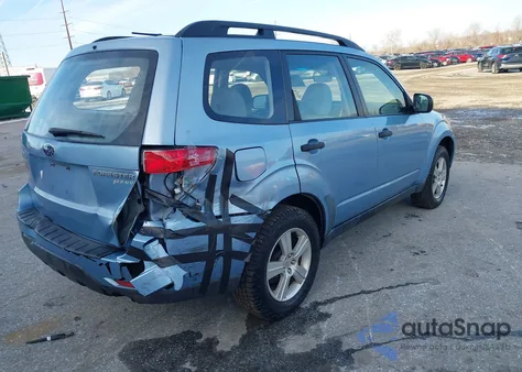 2011 Subaru Forester 2.5X из США, поврежденный, VIN JF2SHABC8BG769291